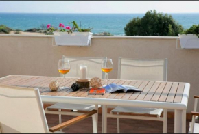 Esperienza Luxury fronte mare con piscina